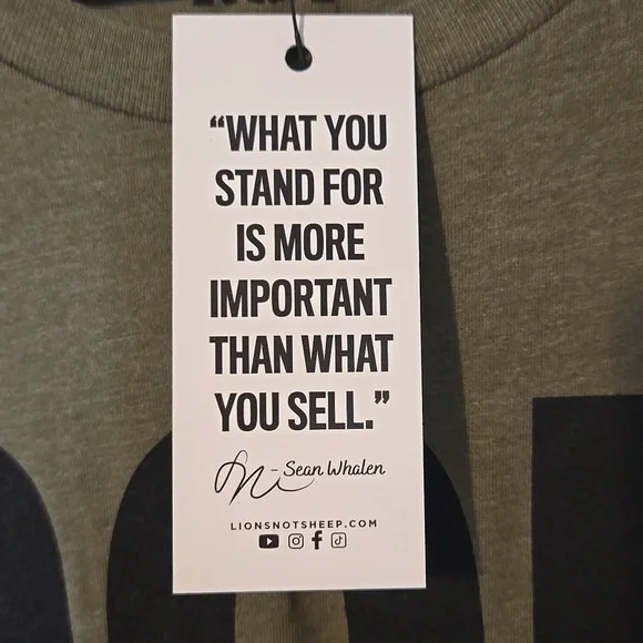 NWT LIONS NOT SHEEP TSHIRT! - Picture 3 of 6